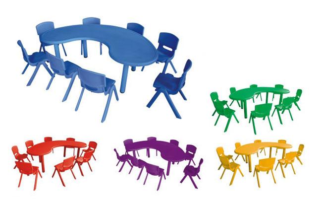 Muebles preescolares de la sala de clase, grupo de la media luna de los niños de los muebles de la sala de clase de la guardería que aprende la tabla
